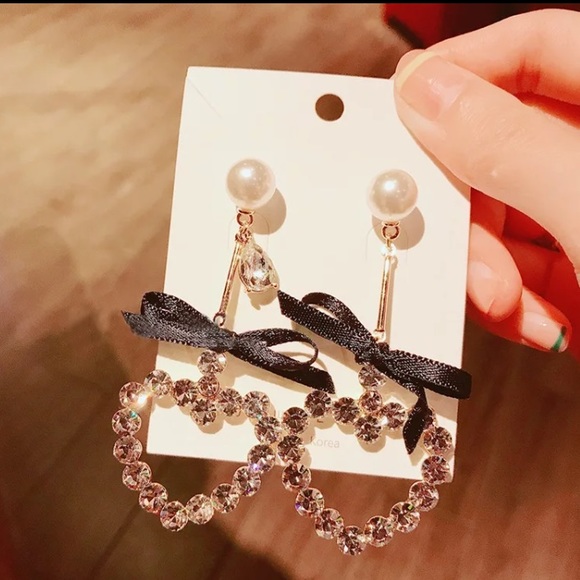 Rhinestone Heart Bow Earrings - Picture 2 of 5